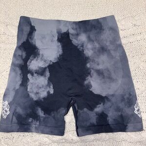 WOLVES PYRAMID EVERSON SEAMLESS "TRAINING" SHORTS IN DARC BLUE GHOST CLOUDS